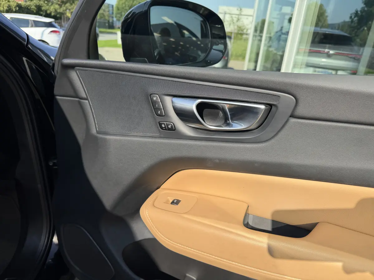 2.0 T6 Plug-in hybrid AWD Plus Bright Stoelventilatie | Trekhaak |