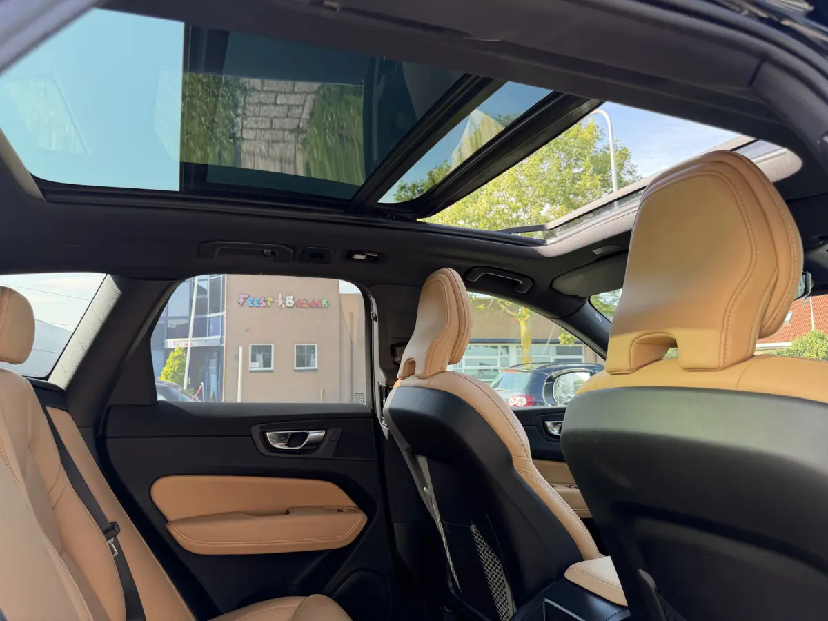 2.0 T6 Plug-in hybrid AWD Plus Bright Stoelventilatie | Trekhaak |