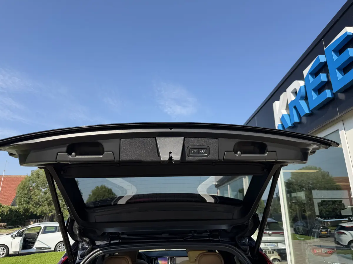 2.0 T6 Plug-in hybrid AWD Plus Bright Stoelventilatie | Trekhaak |