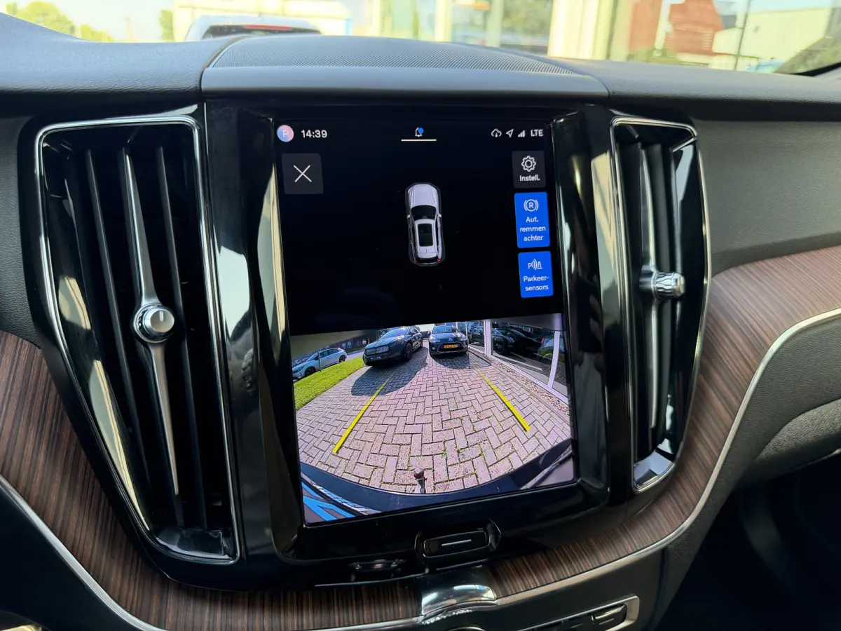 2.0 T6 Plug-in hybrid AWD Plus Bright Stoelventilatie | Trekhaak |
