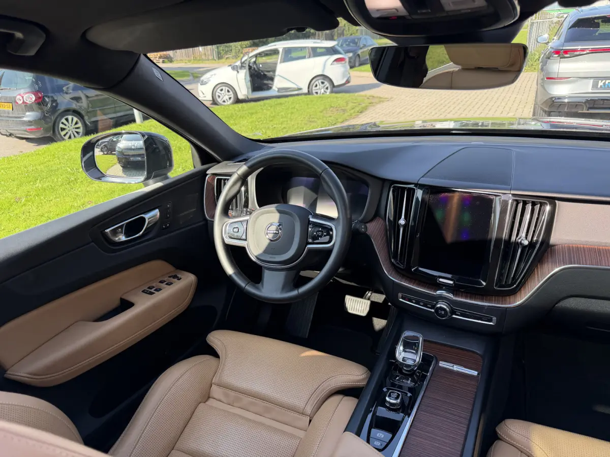 2.0 T6 Plug-in hybrid AWD Plus Bright Stoelventilatie | Trekhaak |