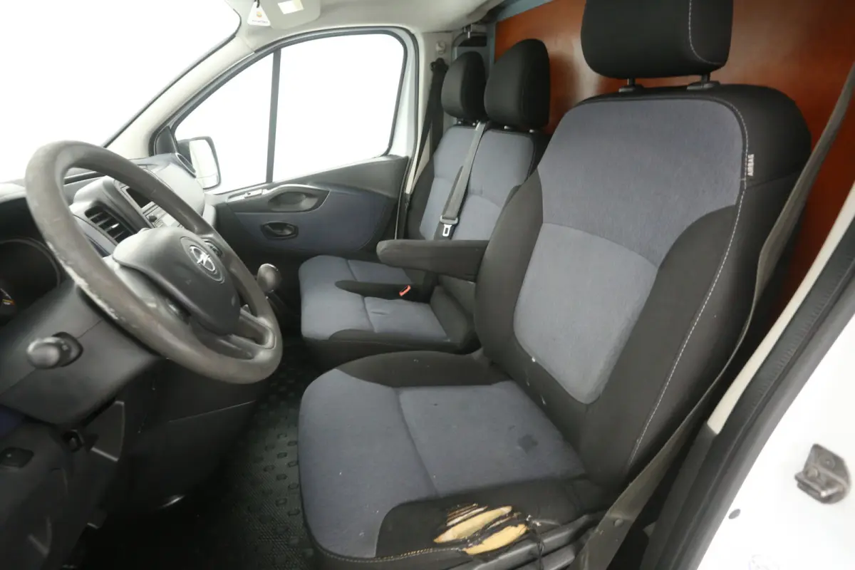 1.6 CDTI L2H1 | Airco | Cruise | 3 Zits | Trekhaak | Parkeersens. | LED