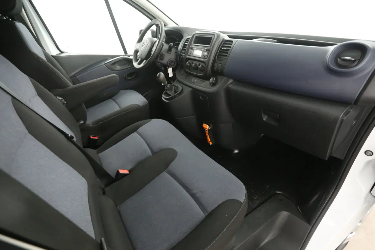 1.6 CDTI L2H1 | Airco | Cruise | 3 Zits | Trekhaak | Parkeersens. | LED