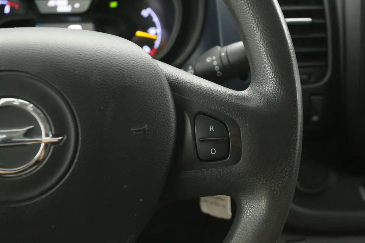 1.6 CDTI L2H1 | Airco | Cruise | 3 Zits | Trekhaak | Parkeersens. | LED
