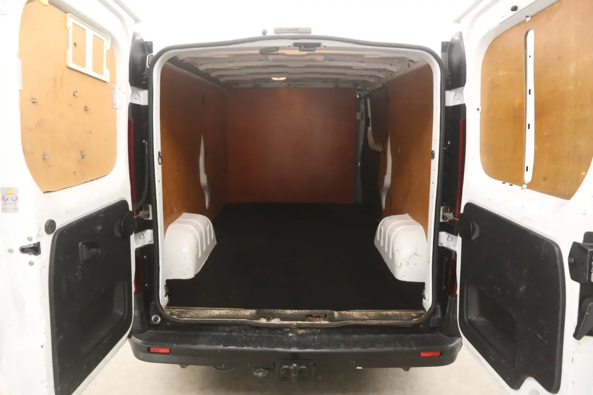 1.6 CDTI L2H1 | Airco | Cruise | 3 Zits | Trekhaak | Parkeersens. | LED