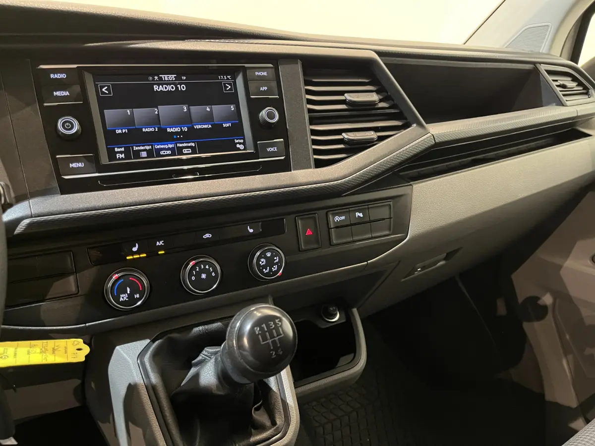 2.0 TDI L1H1 / Euro 6 / Airco / CarPlay / Cruise Control / Trekhaak / PDC / 3-Zits