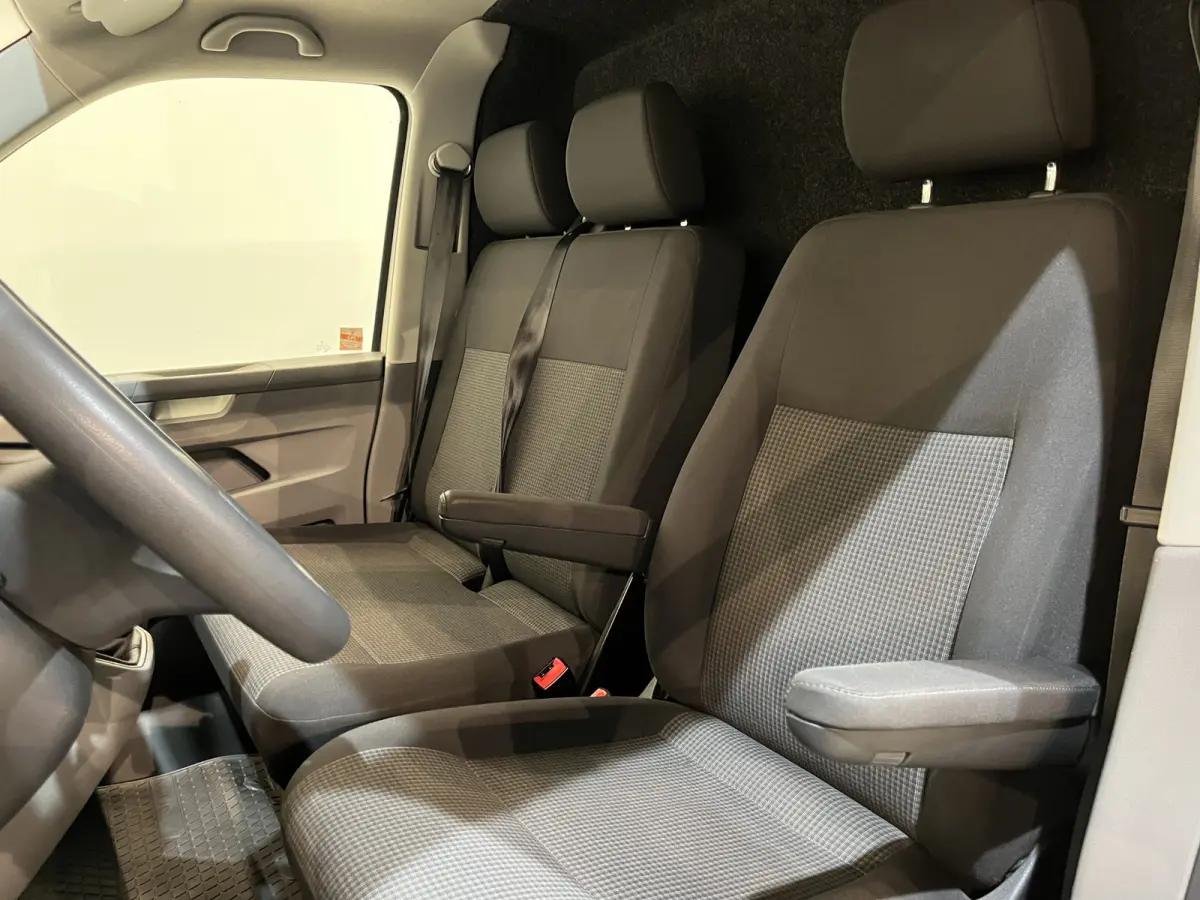 2.0 TDI L1H1 / Euro 6 / Airco / CarPlay / Cruise Control / Trekhaak / PDC / 3-Zits