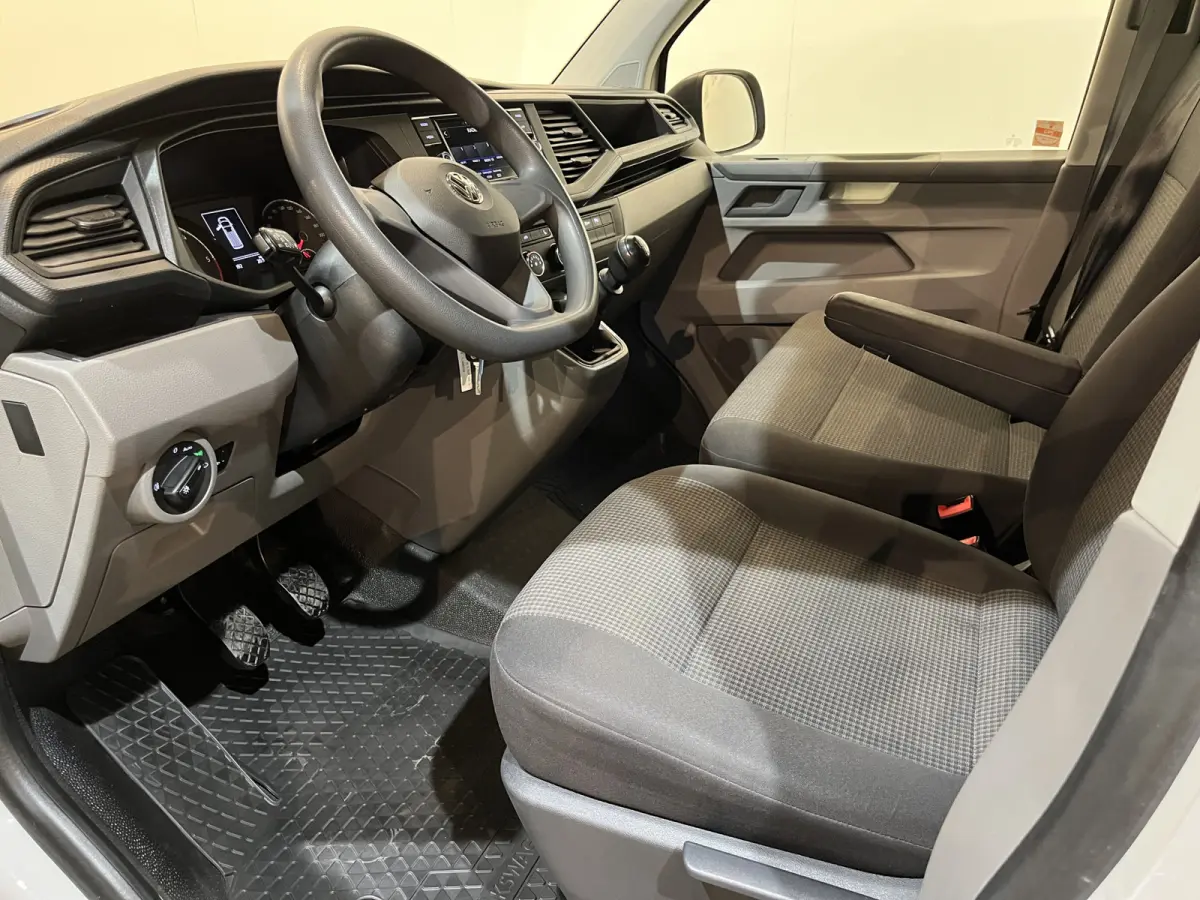 2.0 TDI L1H1 / Euro 6 / Airco / CarPlay / Cruise Control / Trekhaak / PDC / 3-Zits