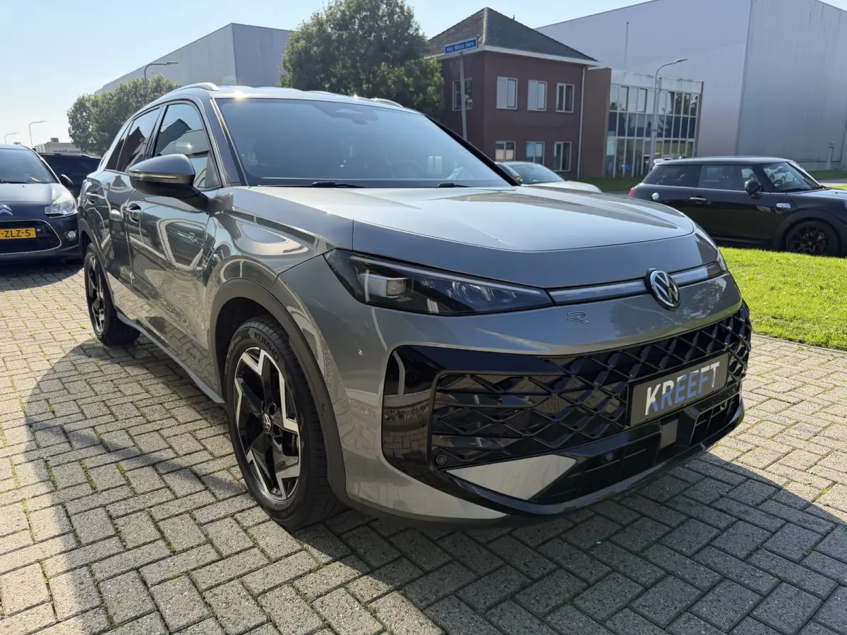 1.5 eTSI R-Line Camera | App connect