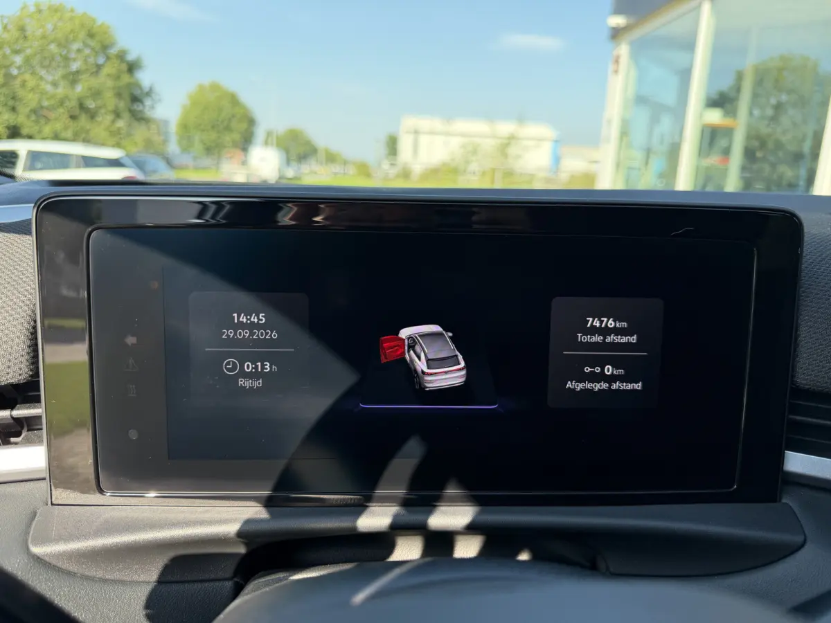 1.5 eTSI R-Line Camera | App connect