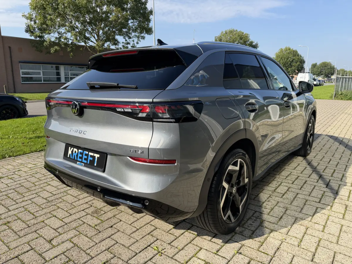 1.5 eTSI R-Line Camera | App connect