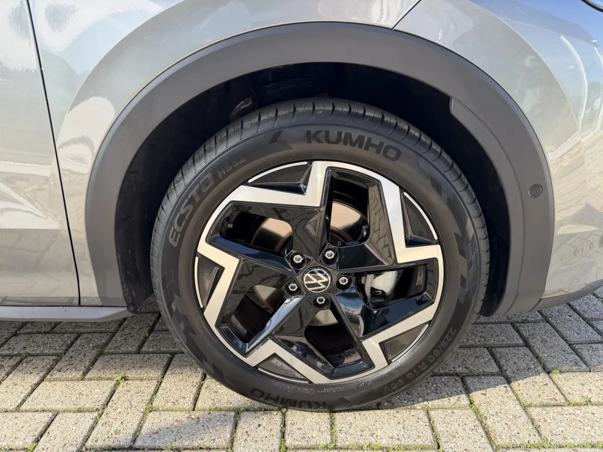 1.5 eTSI R-Line Camera | App connect