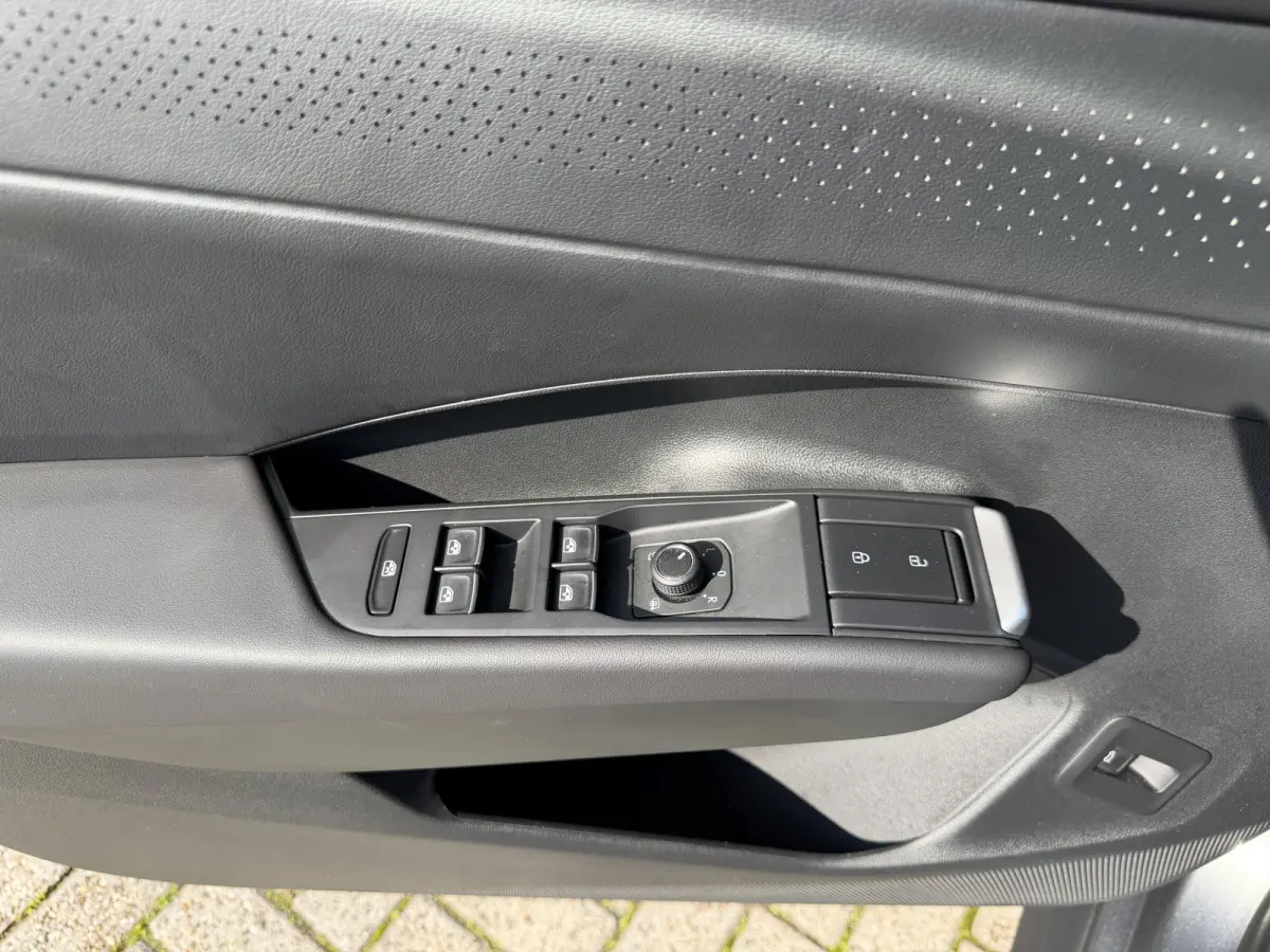 1.5 eTSI R-Line Camera | App connect