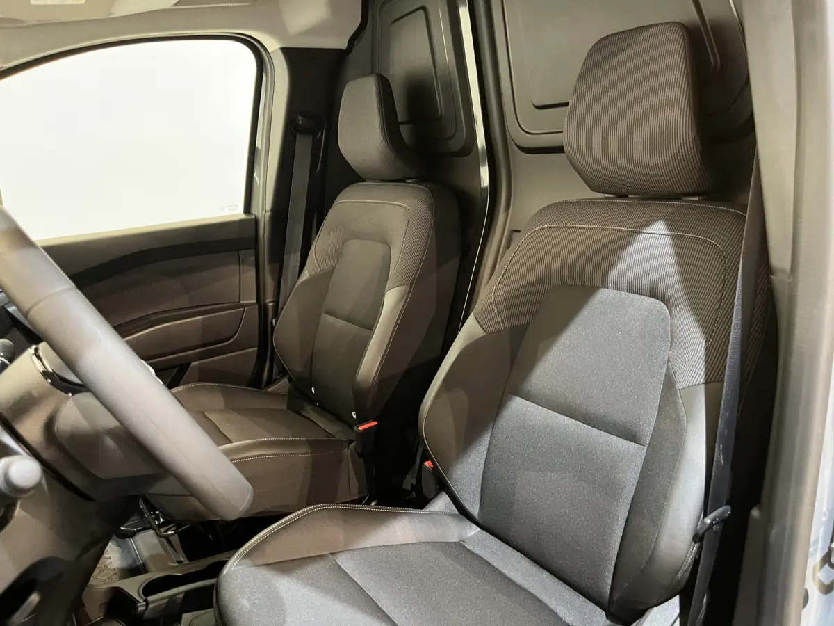N-Connecta L1 44 kWh / 100% elektrisch !! / SOH 99% / Airco / Cruise Control / CarPlay / Camera / 3.100 KM !!