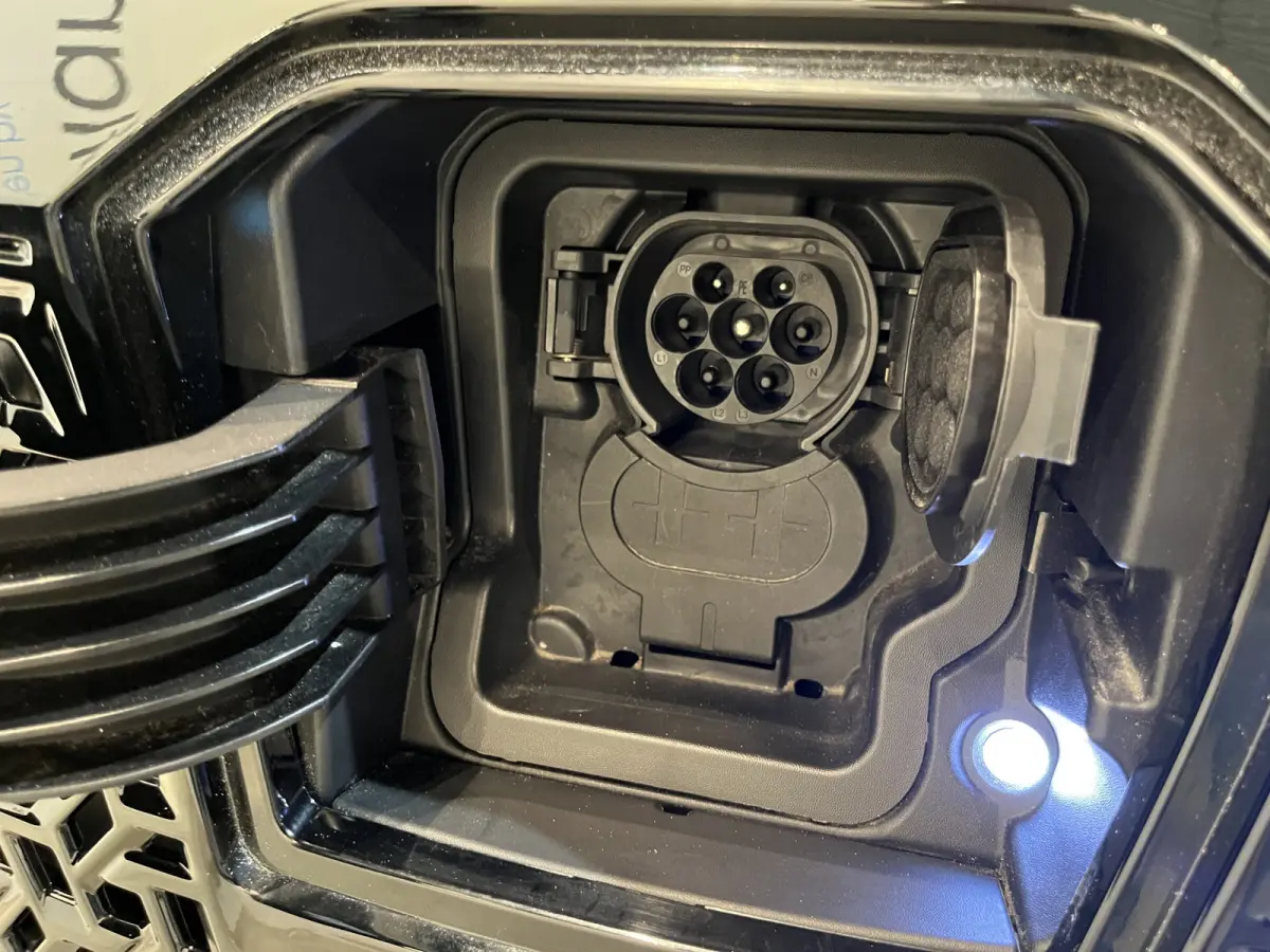 N-Connecta L1 44 kWh / 100% elektrisch !! / SOH 99% / Airco / Cruise Control / CarPlay / Camera / 3.100 KM !!