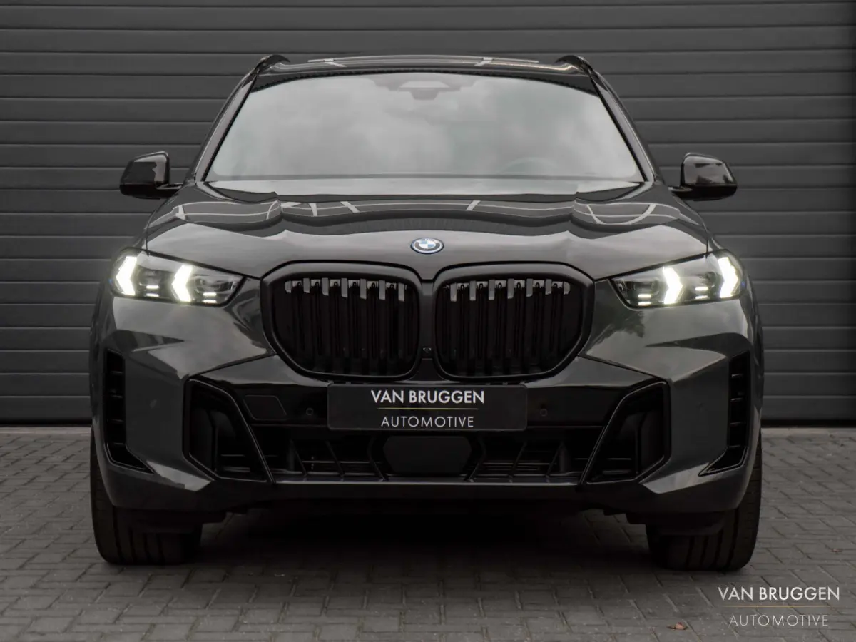 xDrive50e Pano Dravit M-Stoelen 4WS Alcantara HUD 22"