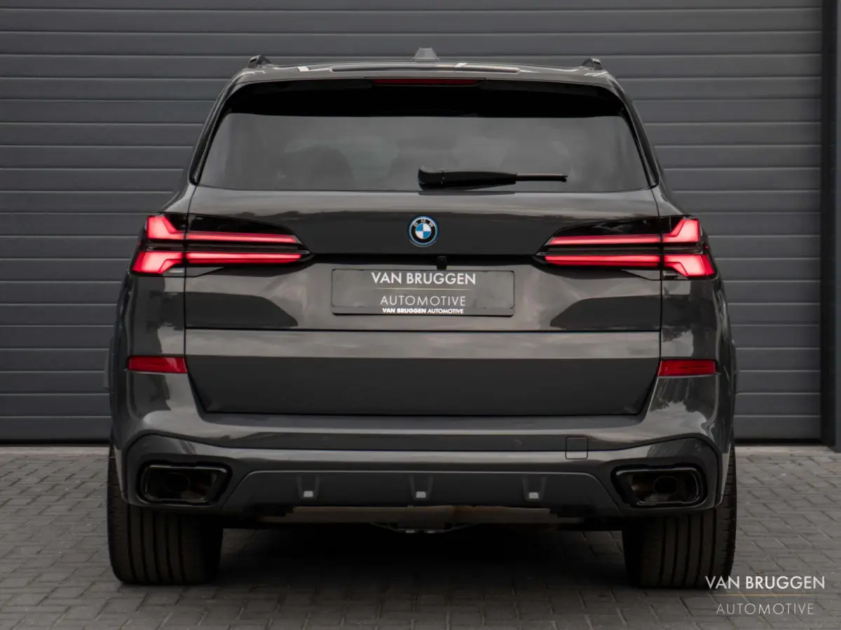 xDrive50e Pano Dravit M-Stoelen 4WS Alcantara HUD 22"