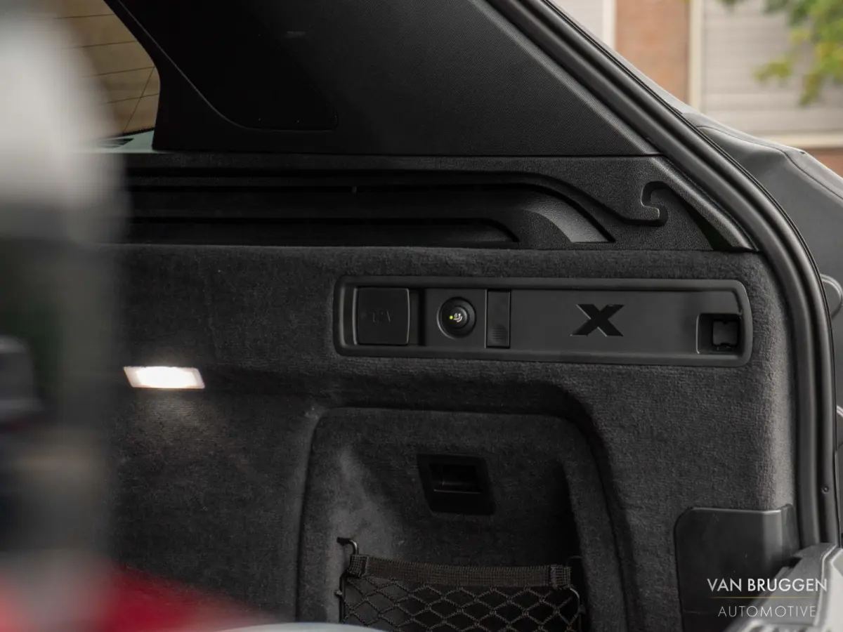 xDrive50e Pano Dravit M-Stoelen 4WS Alcantara HUD 22"