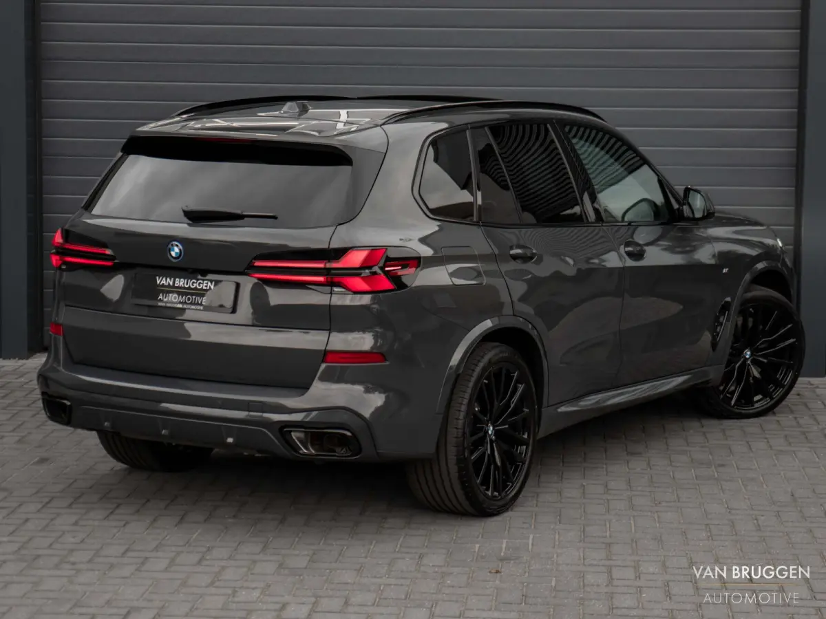 xDrive50e Pano Dravit M-Stoelen 4WS Alcantara HUD 22"