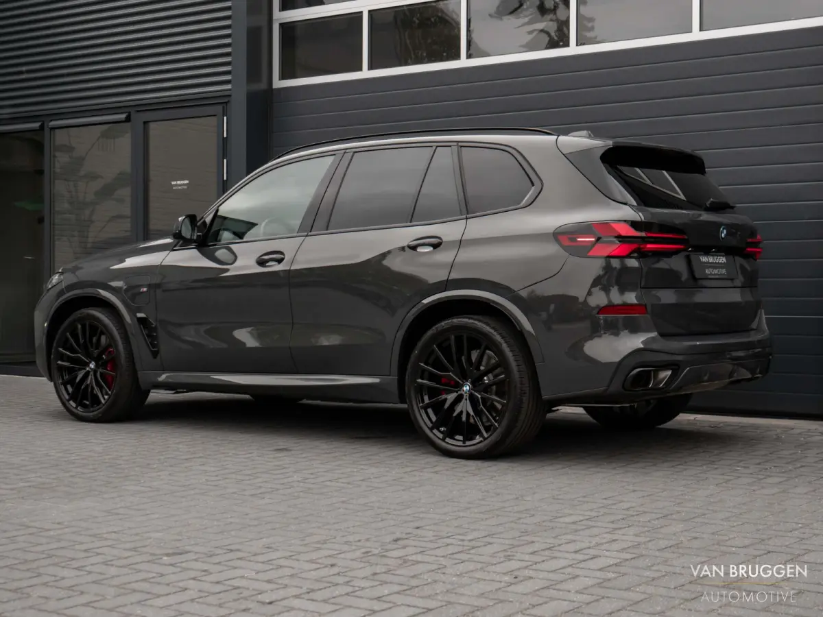 xDrive50e Pano Dravit M-Stoelen 4WS Alcantara HUD 22"