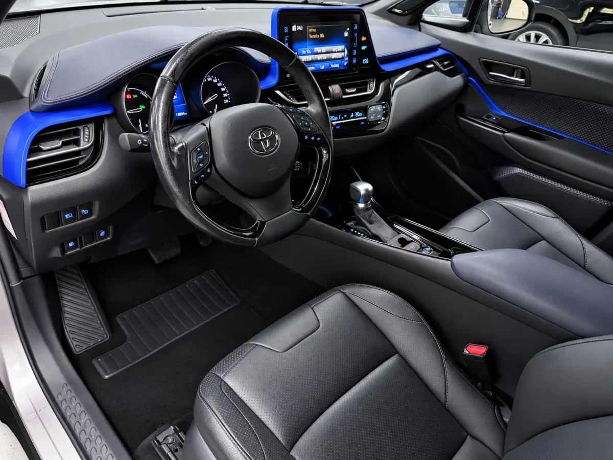 1.8 Hybrid Bi-Tone Plus JBL-SOUND/NAVI/CAM/LEDER/ECC/PDC/CRUISE/DAB/CARPLAY///