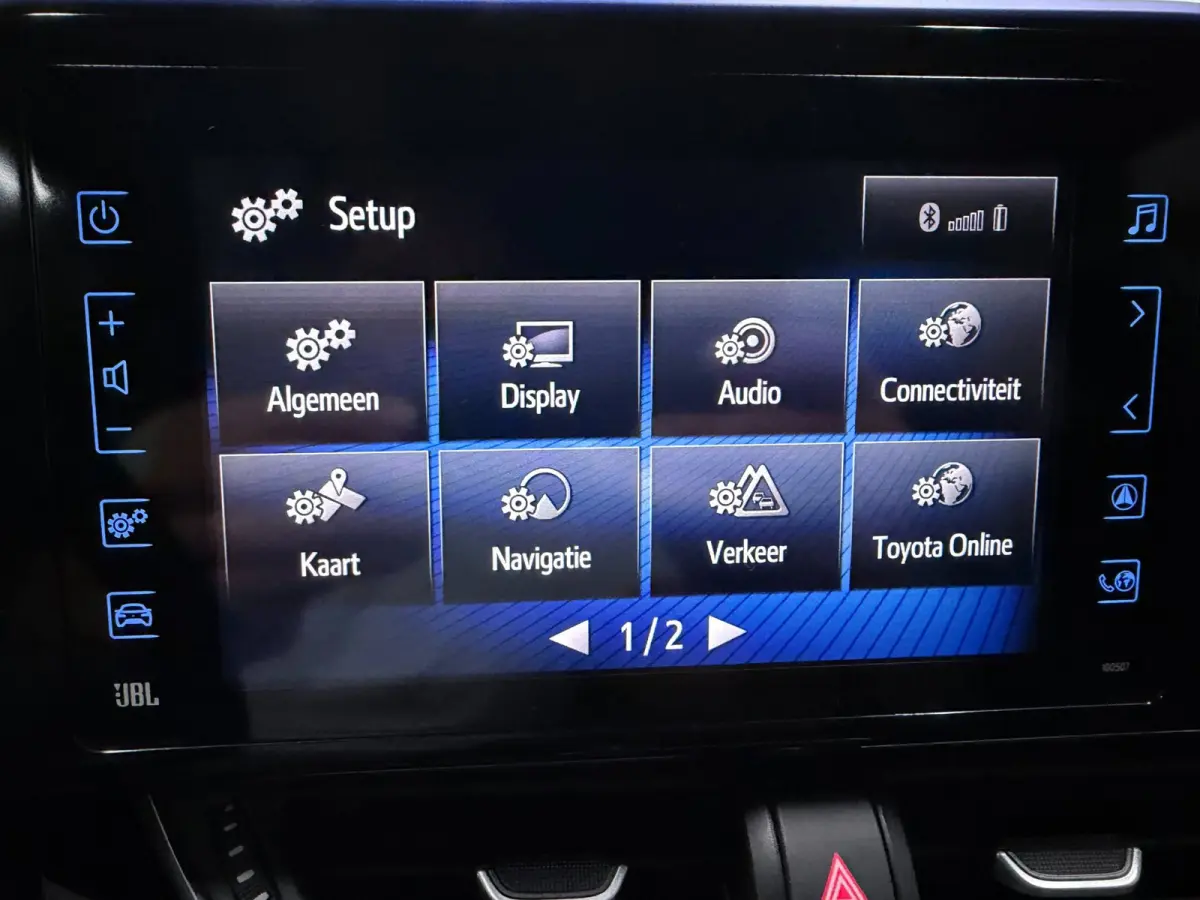 1.8 Hybrid Bi-Tone Plus JBL-SOUND/NAVI/CAM/LEDER/ECC/PDC/CRUISE/DAB/CARPLAY///