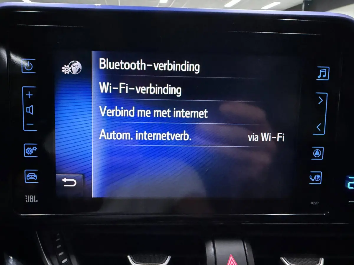 1.8 Hybrid Bi-Tone Plus JBL-SOUND/NAVI/CAM/LEDER/ECC/PDC/CRUISE/DAB/CARPLAY///