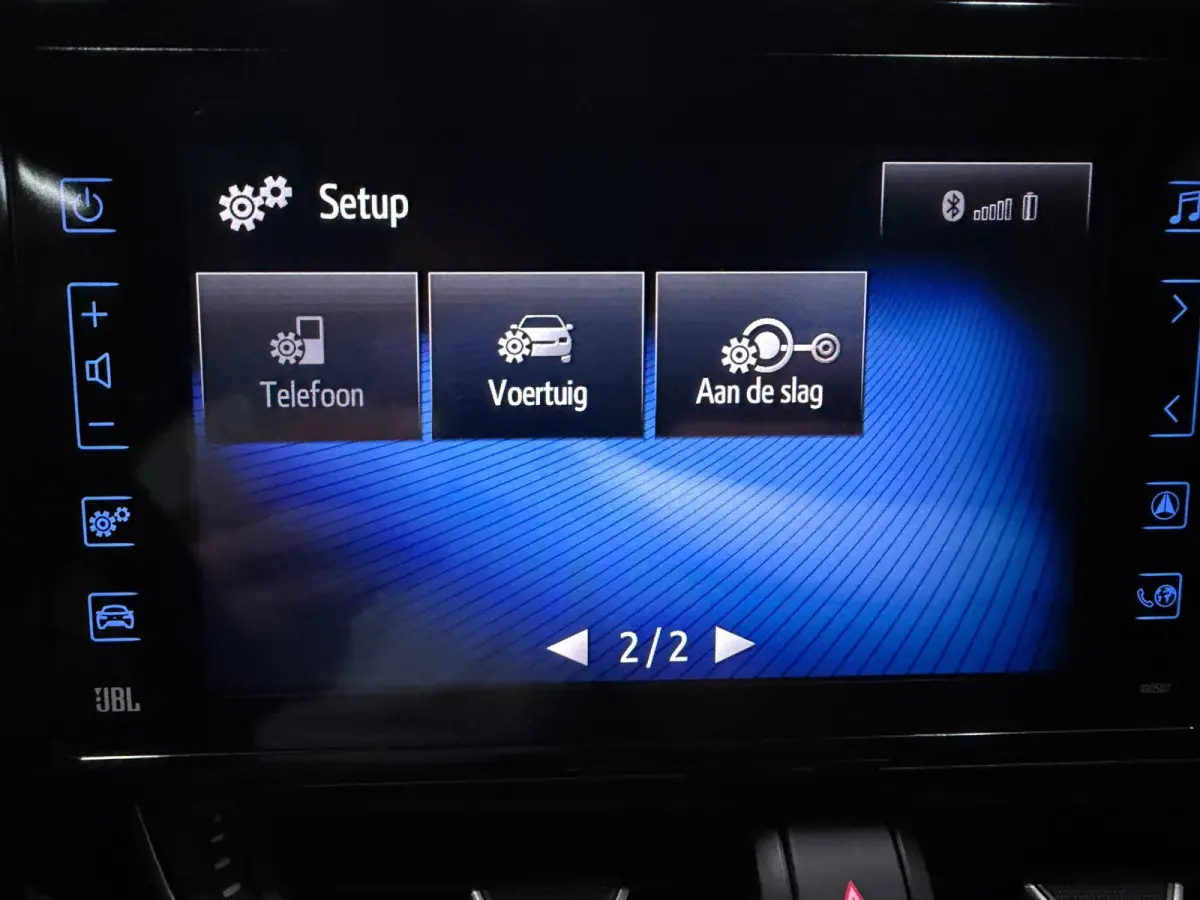 1.8 Hybrid Bi-Tone Plus JBL-SOUND/NAVI/CAM/LEDER/ECC/PDC/CRUISE/DAB/CARPLAY///