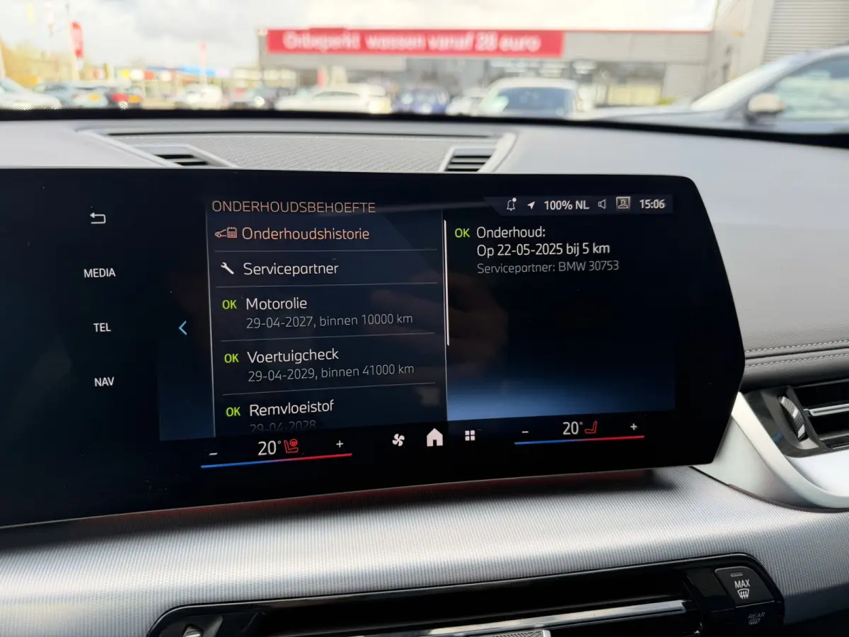 sDrive20i M Sport Premium Pakket Panoramadak Trekhaak Achteruitrijcamera Stoelverwarming Keyless Entry Carplay
