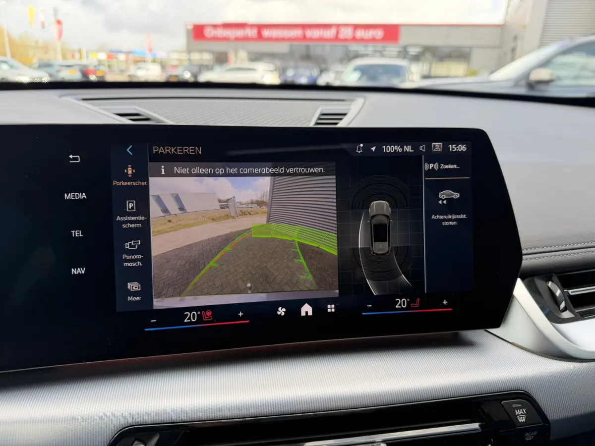 sDrive20i M Sport Premium Pakket Panoramadak Trekhaak Achteruitrijcamera Stoelverwarming Keyless Entry Carplay