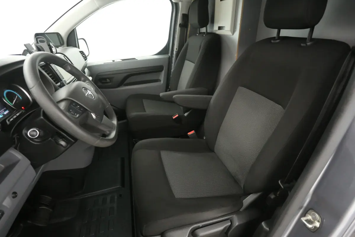 L2H1 75 kWh L2H1 | Snelladen | SOH 91% | Airco | Cruise | Camera | Carplay | Navi | Parkeersens.
