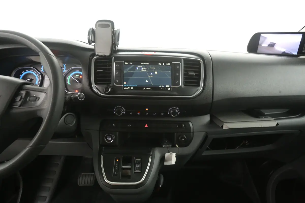 L2H1 75 kWh L2H1 | Snelladen | SOH 91% | Airco | Cruise | Camera | Carplay | Navi | Parkeersens.