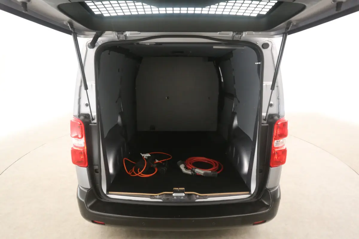 L2H1 75 kWh L2H1 | Snelladen | SOH 91% | Airco | Cruise | Camera | Carplay | Navi | Parkeersens.