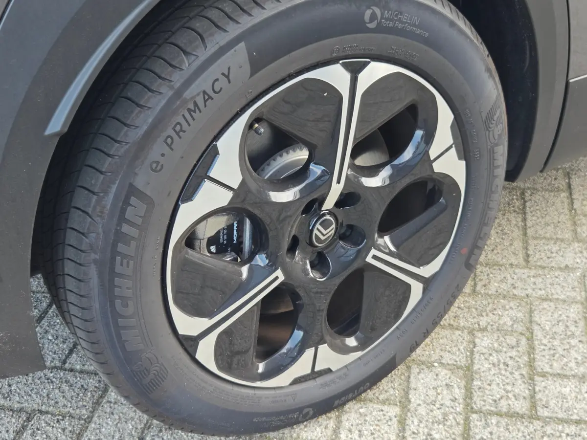 Business 210-PK 74 kWh 520KM RANGE DEMO DEAL | OP AFSPRAAK | Comfortstoel(en) | Cruise control adaptief met Stop&Go en stuurhulp | DAB ontvanger
