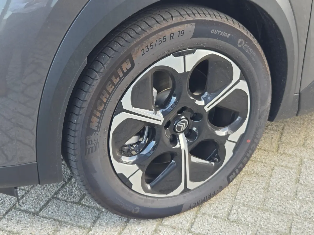 Business 210-PK 74 kWh 520KM RANGE DEMO DEAL | OP AFSPRAAK | Comfortstoel(en) | Cruise control adaptief met Stop&Go en stuurhulp | DAB ontvanger