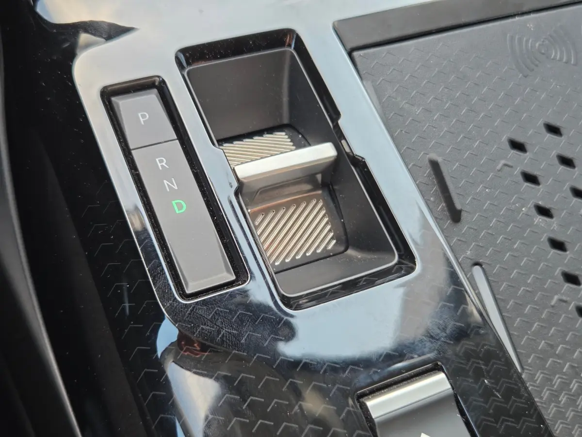 Business 210-PK 74 kWh 520KM RANGE DEMO DEAL | OP AFSPRAAK | Comfortstoel(en) | Cruise control adaptief met Stop&Go en stuurhulp | DAB ontvanger