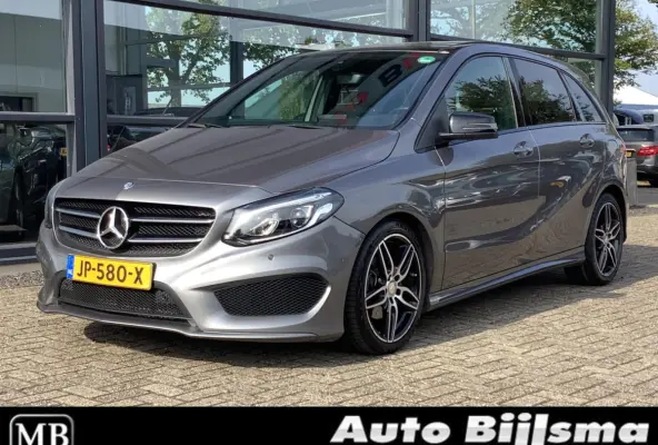 180 AMG Night Edition AMG pakket, Panorama dak, camera, eerste eigenaar