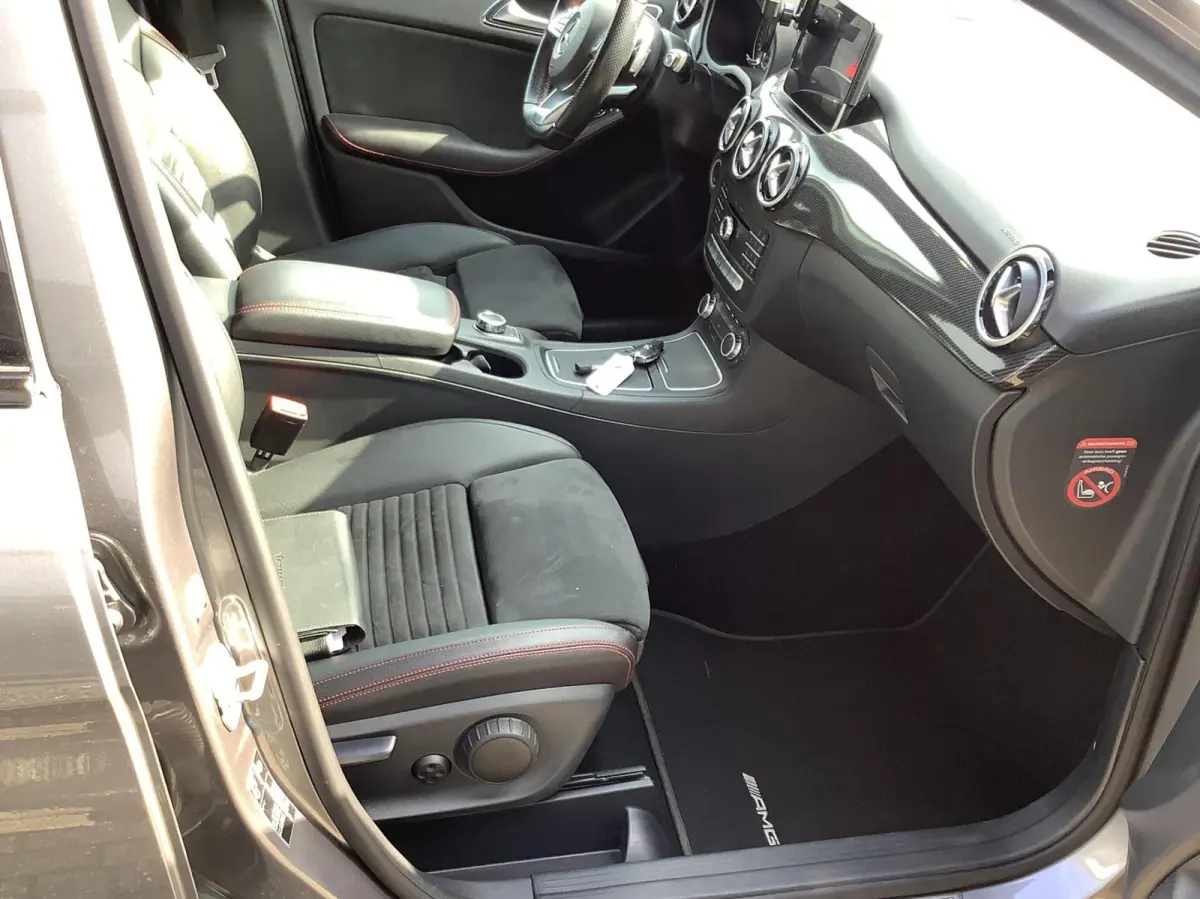 180 AMG Night Edition AMG pakket, Panorama dak, camera, eerste eigenaar