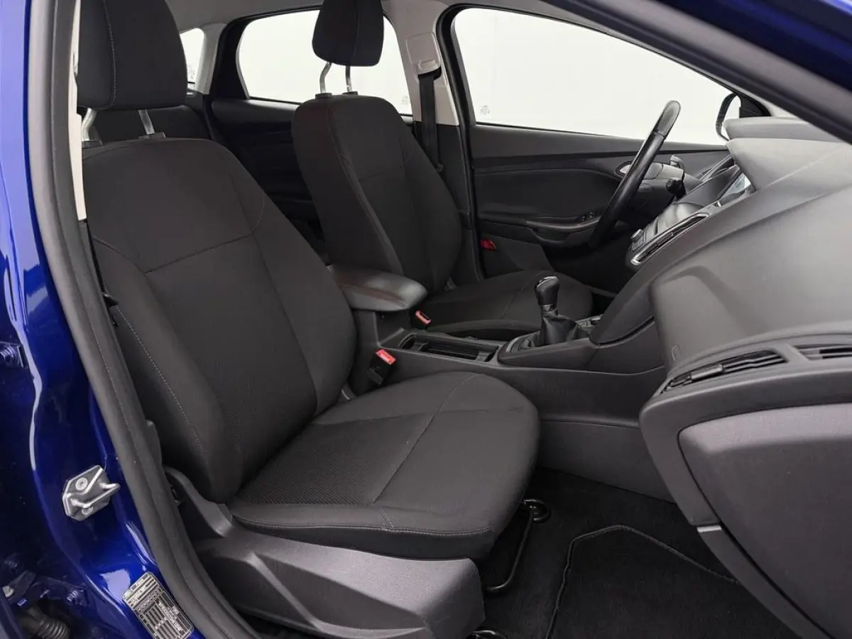 1.0 Lease Edition Trekhaak/4S.Banden/Nav/Ac