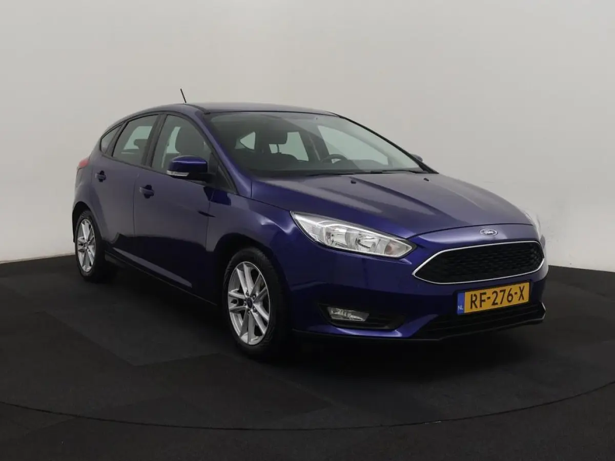 1.0 Lease Edition Trekhaak/4S.Banden/Nav/Ac