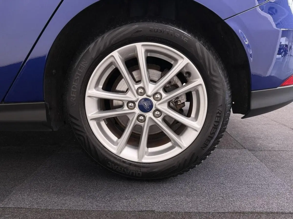 1.0 Lease Edition Trekhaak/4S.Banden/Nav/Ac