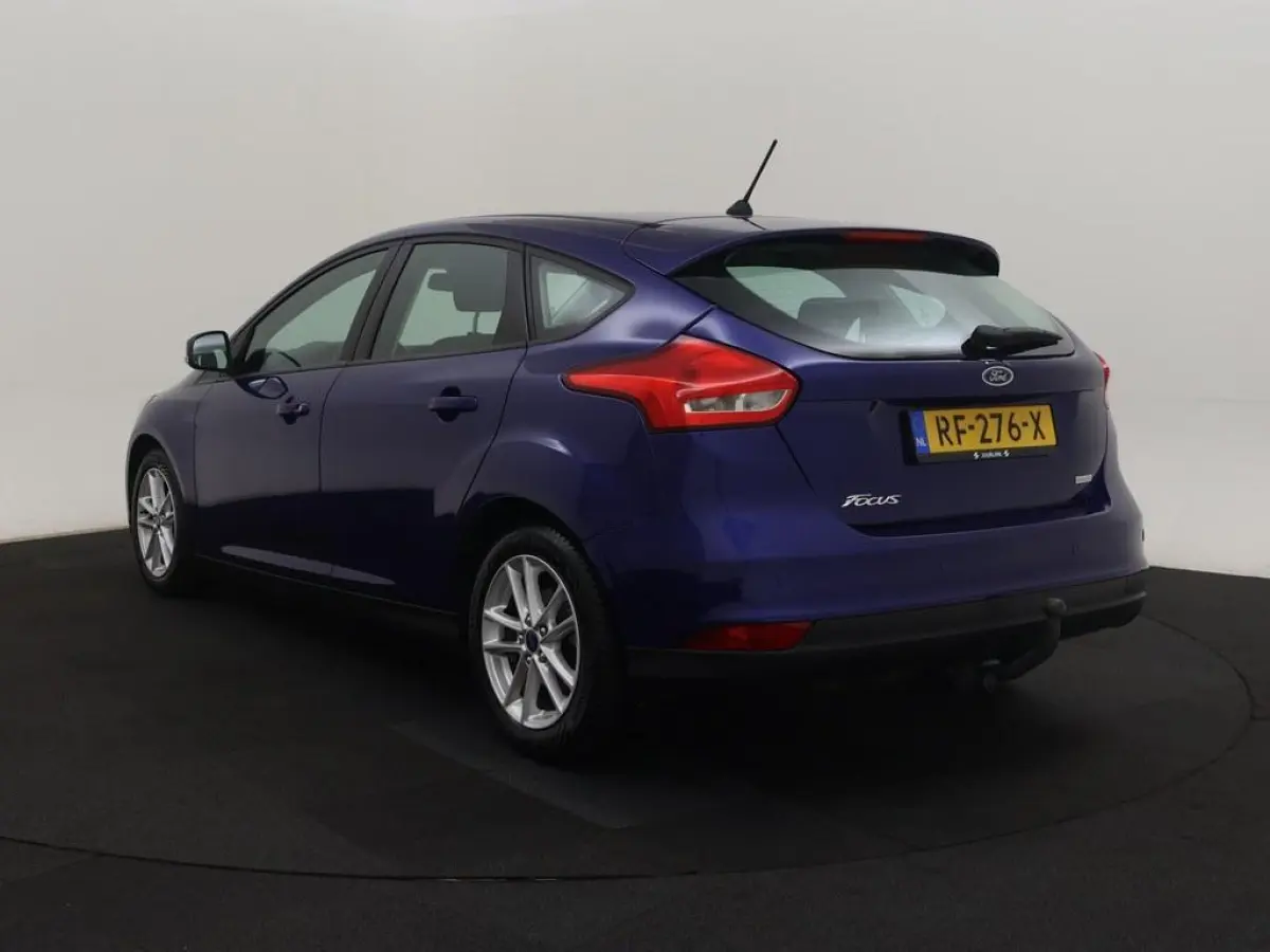 1.0 Lease Edition Trekhaak/4S.Banden/Nav/Ac