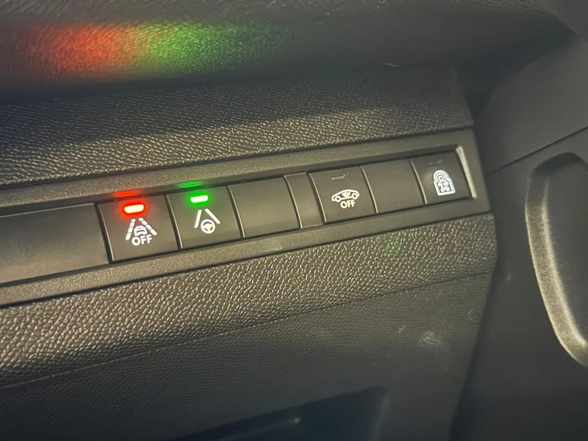 1.2 PureTech GT Line, NAVI/CAMERA,PANORAMA, CRUISE