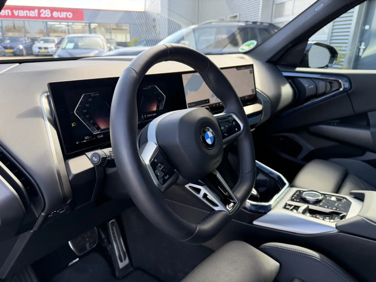 20 xDrive M Sport Panoramadak Trekhaak Leder ACC LED Achteruitrijcamera Stuurwielverwarming Carplay