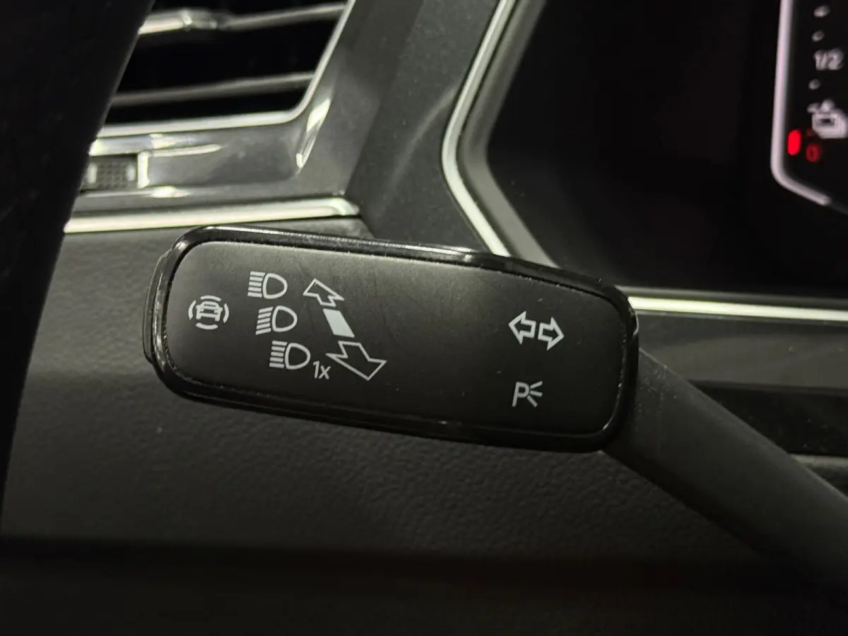 1.4 TSI eHybrid 245 PK 3x R-Line Aut.| Pano | Virtual |Camera | Matrix | Keyless |ACC