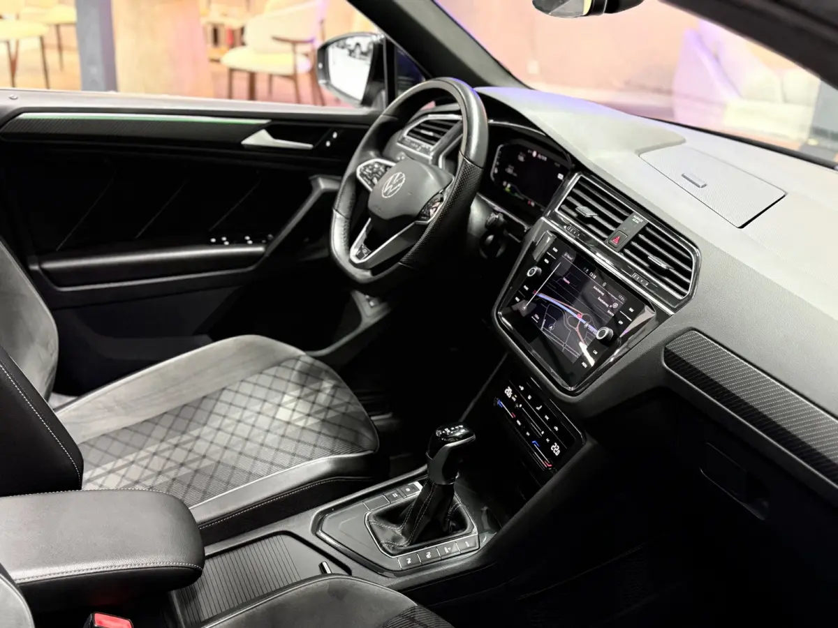 1.4 TSI eHybrid 245 PK 3x R-Line Aut.| Pano | Virtual |Camera | Matrix | Keyless |ACC