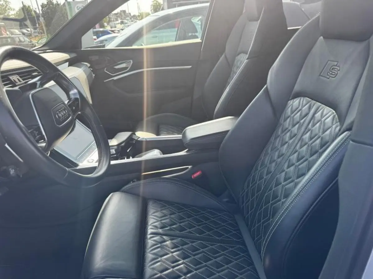 55 QUATTRO S EDITION 95 kWh Pano | Leder | Digitale spiegels | Donkere hemel
