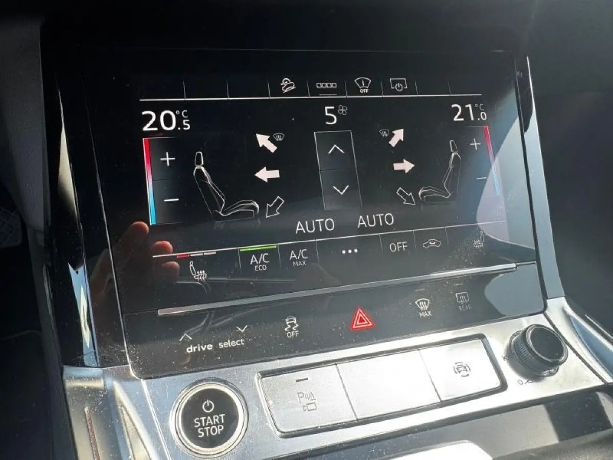 55 QUATTRO S EDITION 95 kWh Pano | Leder | Digitale spiegels | Donkere hemel