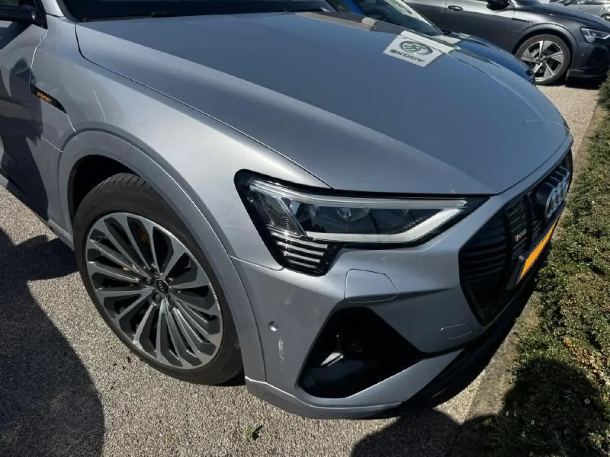 55 QUATTRO S EDITION 95 kWh Pano | Leder | Digitale spiegels | Donkere hemel