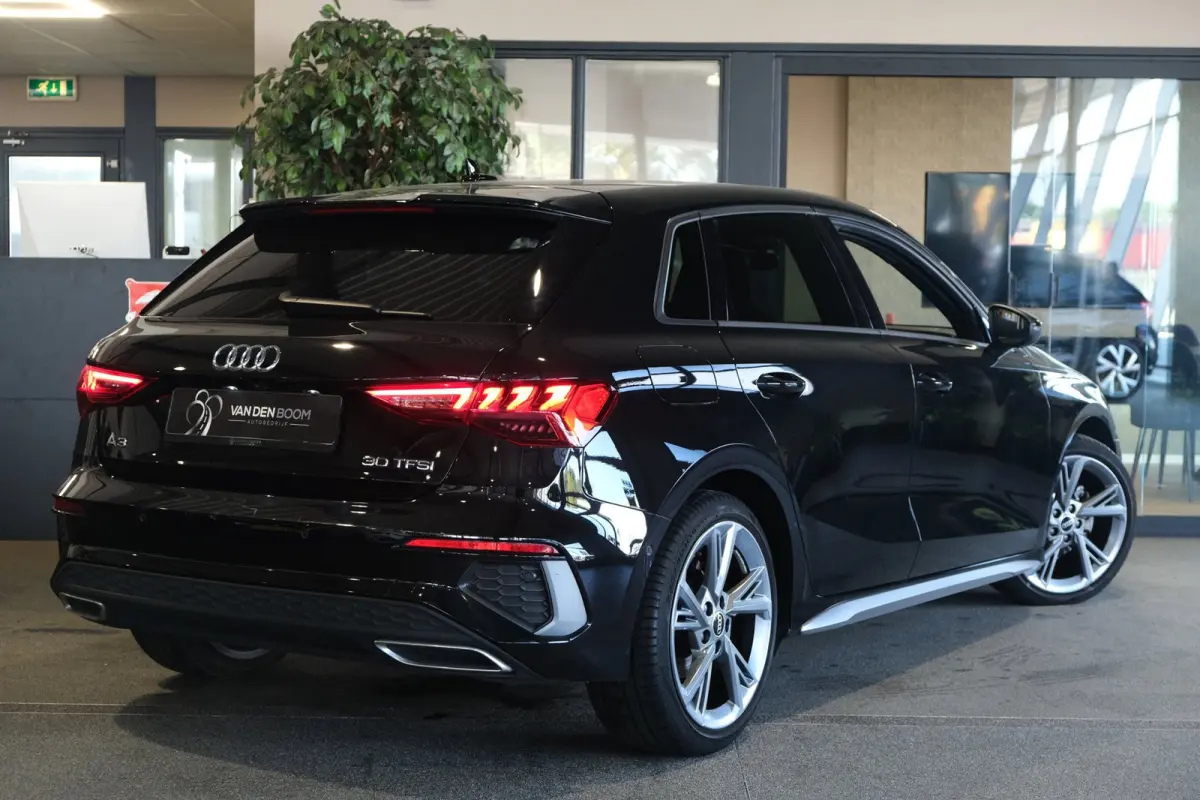 30 TFSI 2x S-line Leder Matrix Camera Led